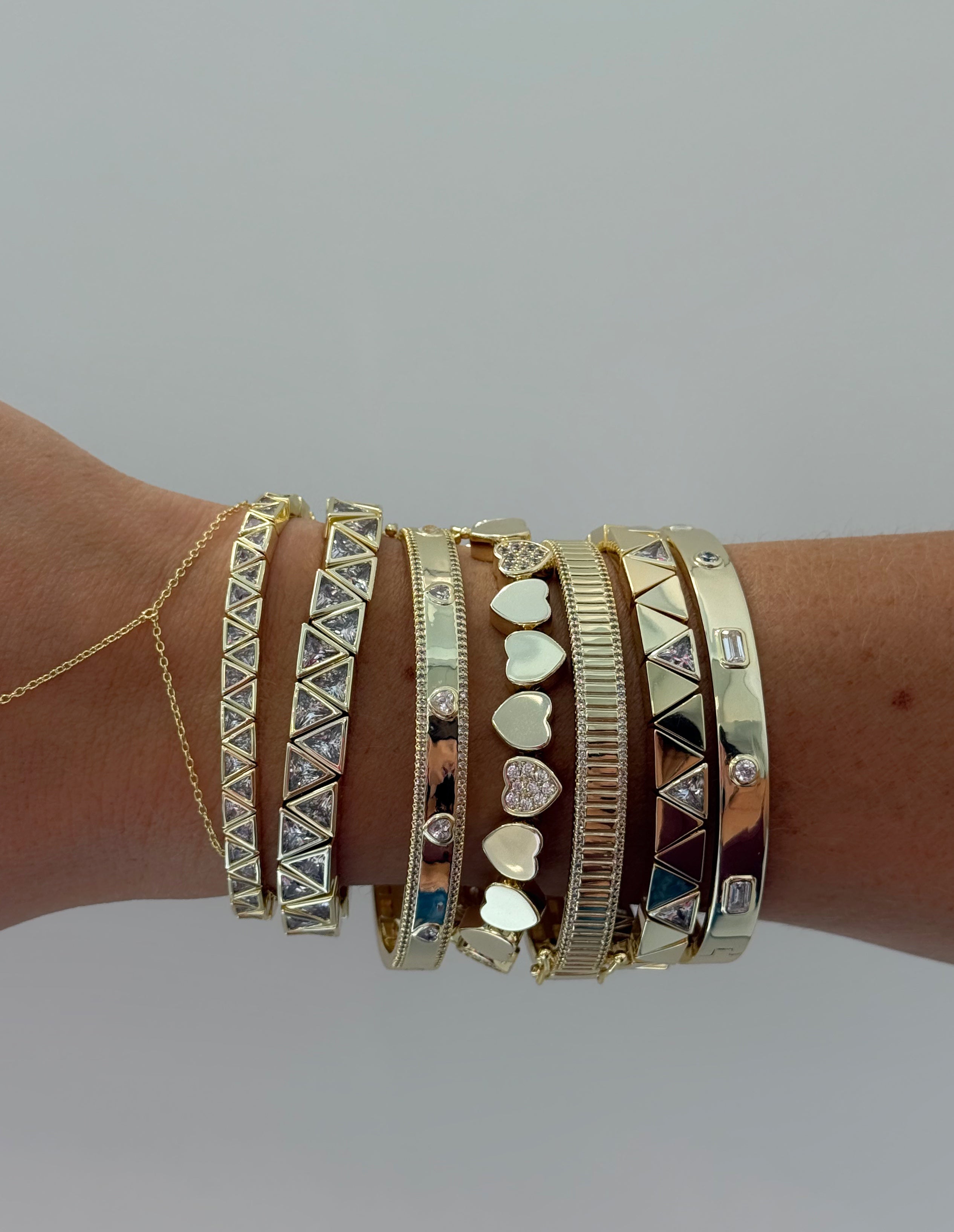 Diamond Outline Fluted Bangle