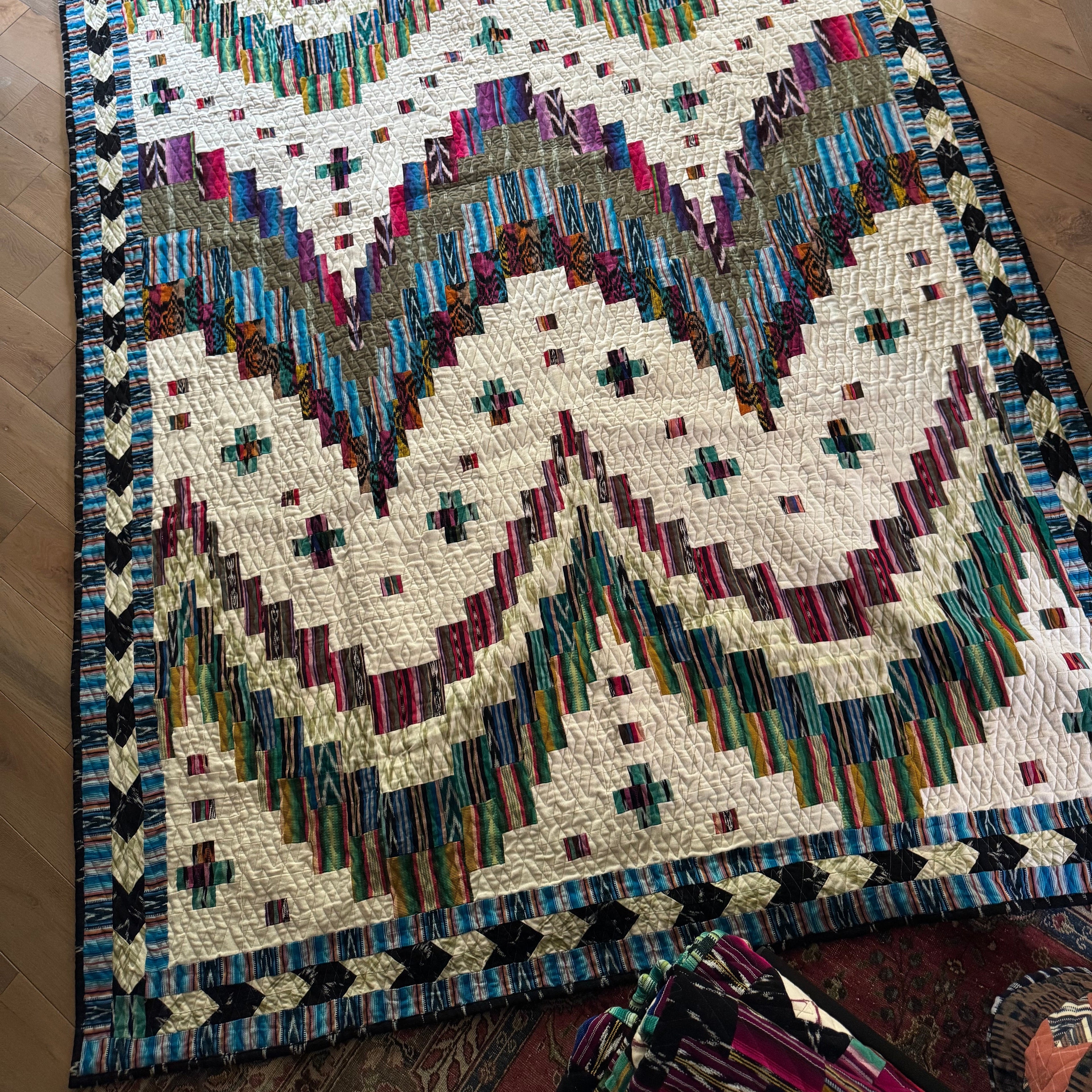 HERITAGE QUILT - QUEEN - NO. 47830